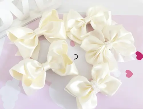 Kit 5 Laços Menina na Presilha Cor Off White