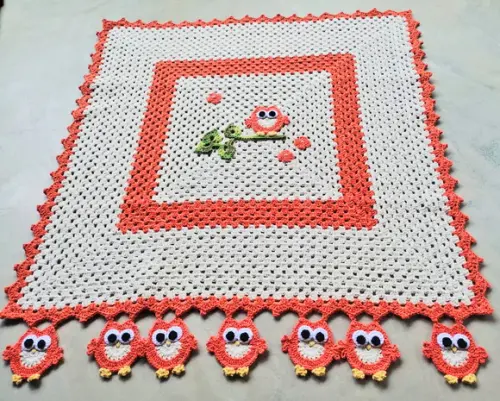 Kit Capas Crochê Fogão Botijão e Toalha de Mesa Quadrada
