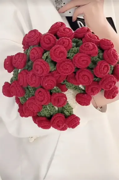 Tapete de Crochê Buquê de Flores- Centro de Mesa Buquê Rosas