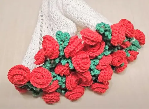 Tapete de Crochê Buquê de Flores- Centro de Mesa Buquê Rosas