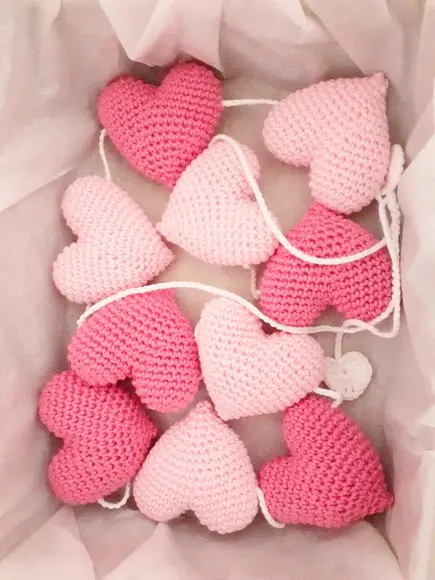 Varal de Corações Amigurumi/crochê para Berço e Parede