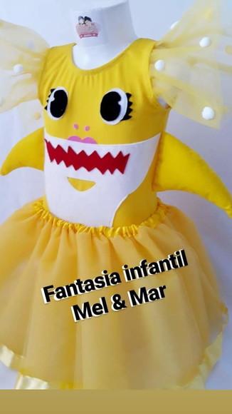 Baby Shark Fantasia amarelo completo