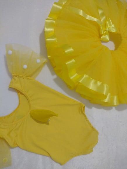 Fantasia Baby Shark e Saia de Tutu Luxo Amarelo