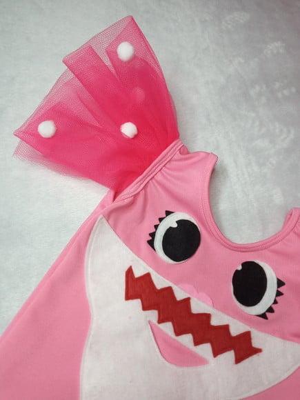 fantasia Baby Shark rosa completo