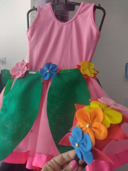 Fantasia Vitoria Regia Primavera Flores Infantil