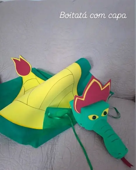 Fantasia Boitatá com Capa Folclore