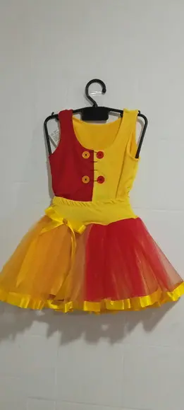 Fantasia Emília Collant e Saia de Tule