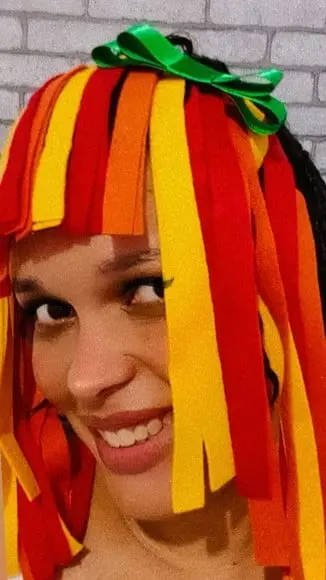 Tiara Emília
