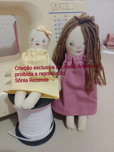 Boneca Piloto - Feito com Amor. Reprodução Não Autorizada