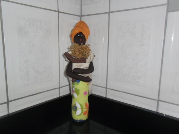 Peso de Porta Boneca Africana