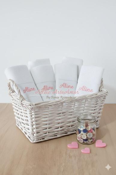 Toalhinha Escolar Bordada - Personalizado