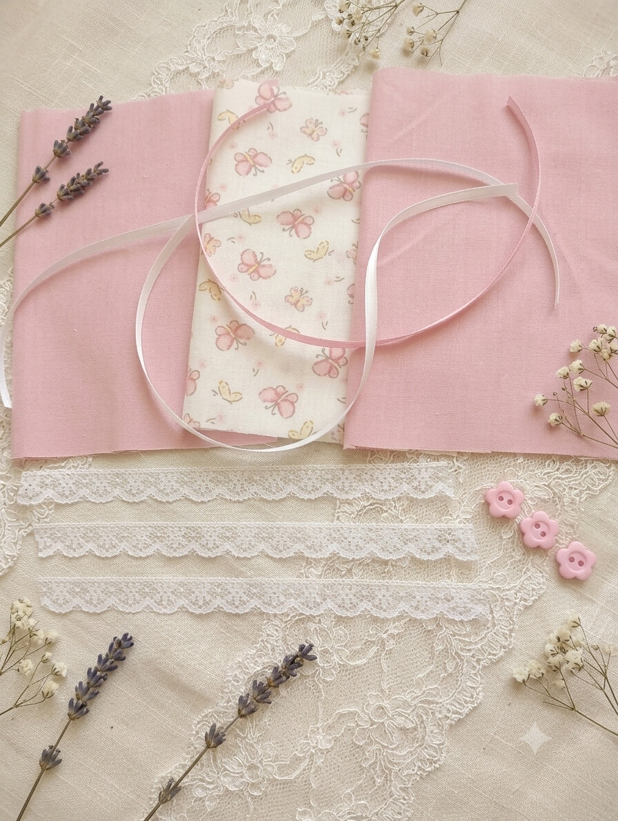 Kit de Costura Criativa – Trio de Corações Decorativos 10cm