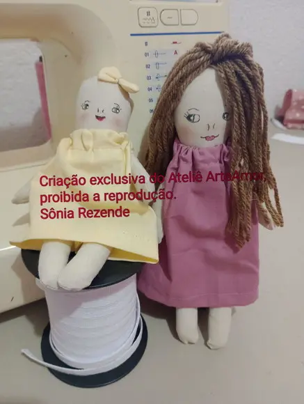 Boneca Piloto - Feito com Amor. Reprodução Não Autorizada