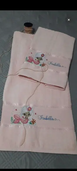 Kit Bebê Toalha de Banho e Peso de Porta Personalizado