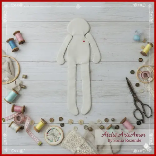 Kit para Montar Boneca de Pano - com Roupas Prontas
