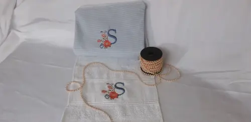 Nécessaire + Toalhinha Bordada