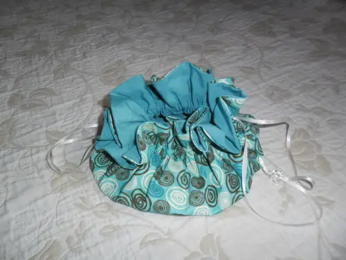 Porta Joias com Suporte para Anéis.