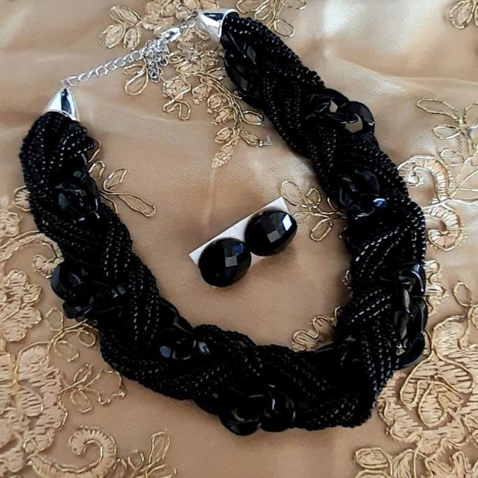 Maxi Colar Miçangas Pretas Resina + Brincos - Elegância e Estilo para Mulheres