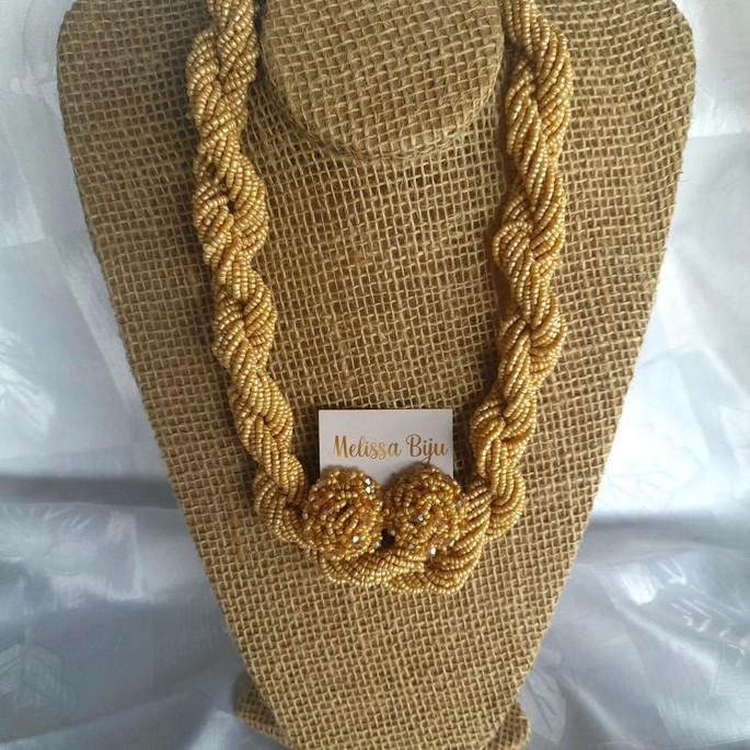 Maxi colar miçangas bege/brincos