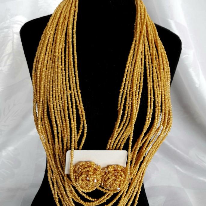 Maxi colar miçangas bege/brincos