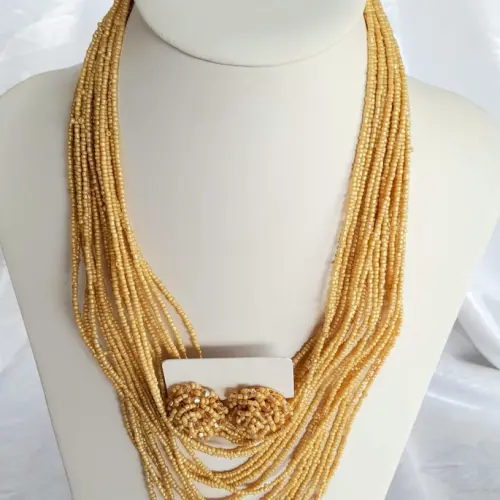 Maxi colar miçangas bege/brincos