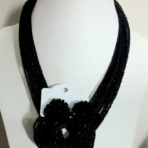 Colar miçangas preto/brincos