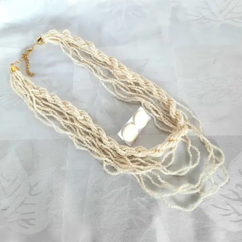 Colar de miçangas branco/brincos