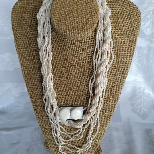 Colar de miçangas branco/brincos