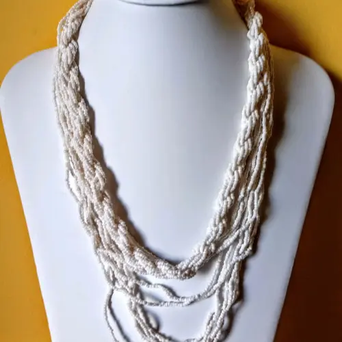 Colar de miçangas branco/brincos