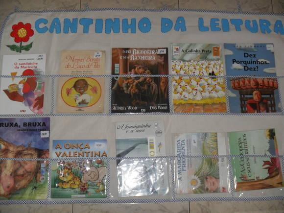 Painel Cantinho da Leitura