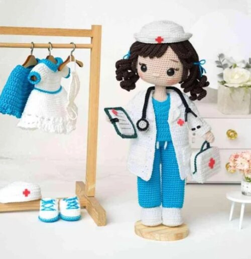 Receita Amigurumi Boneca Enfermeira