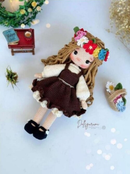 Receita Amigurumi Boneca Alemã