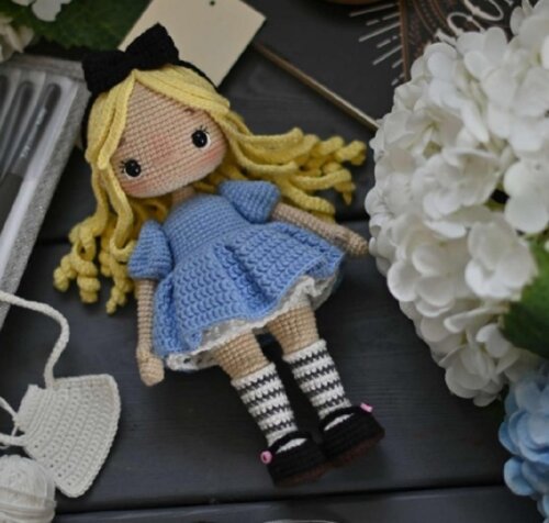 Receita Amigurumi Alice no País das Maravilhas