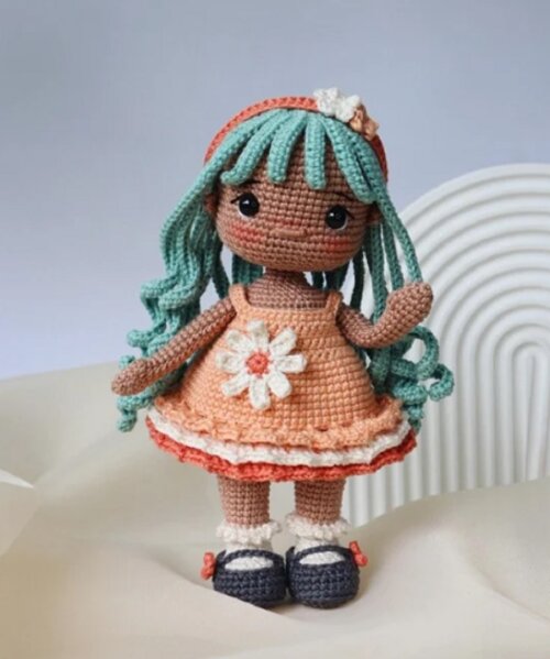 Receita Amigurumi Boneca Emily - PDF