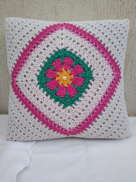 Almofada de Crochê - 40x40 cm