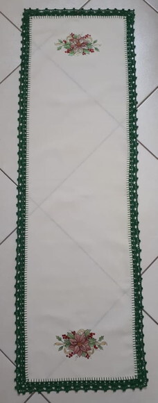 Caminho de Mesa Bordado e Acabamento em Crochê Flor de Natal