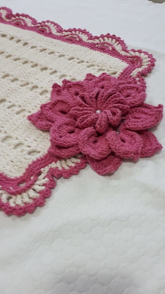 Caminho de Mesa de Crochê Flor