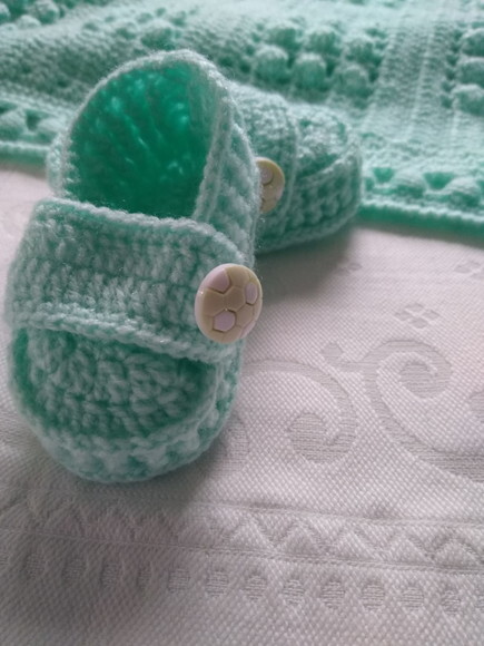 Conjunto Manta, Casaquinho e Sapatinho para Bebê - 0 à 3 m
