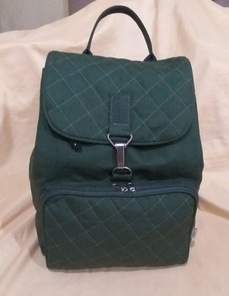 Mochila em lona com matelassê