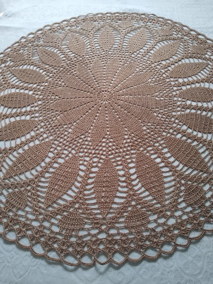 Toalha de Crochê Redonda - 63 cm Diâm.