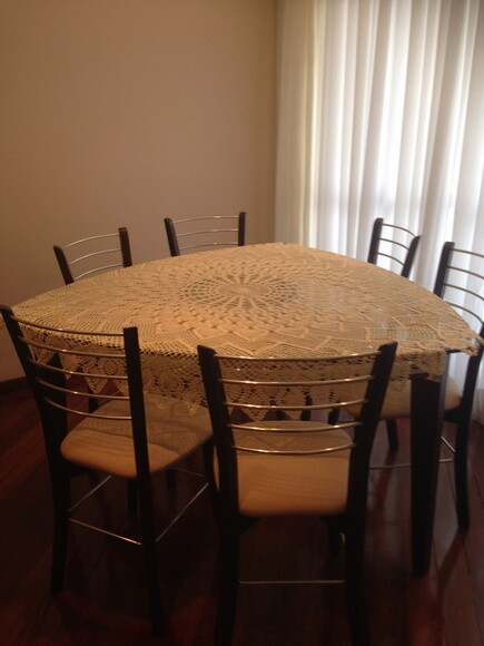Toalha de Mesa Redonda em Crochê