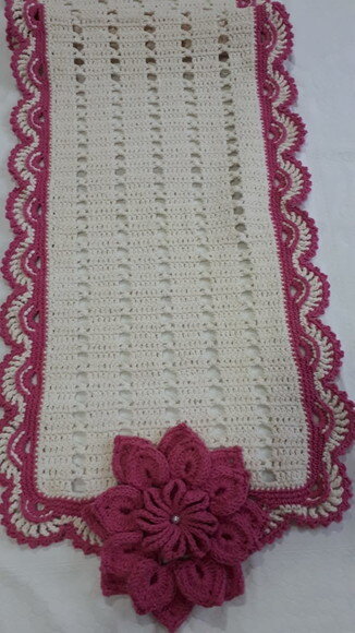 Caminho de Mesa de Crochê Flor