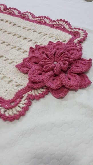 Caminho de Mesa de Crochê Flor