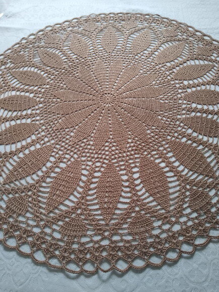 Toalha de Crochê Redonda - 63 cm Diâm.