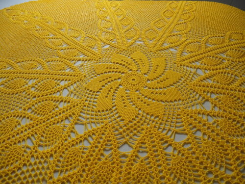 Toalha de Mesa Redonda em Crochê