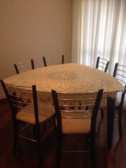 Toalha de Mesa Redonda em Crochê