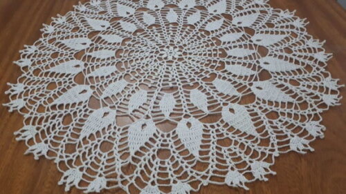 Toalha Redonda de Crochê - 55 cm Diâmetro