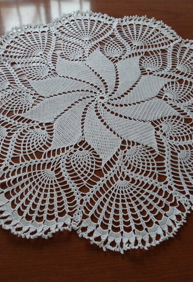Toalha Redonda em Croche Bella