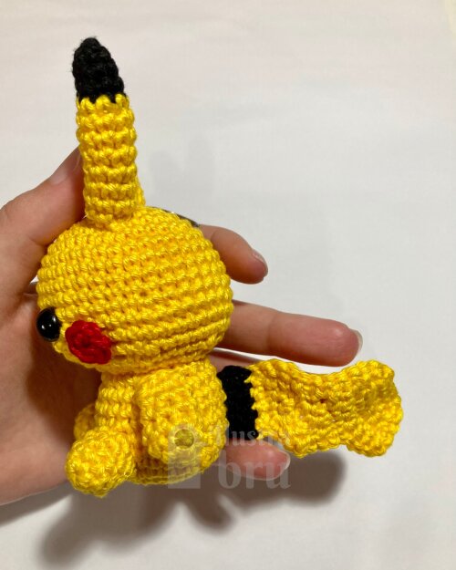 Chaveiro de crochê: Pokémon Pikachu (Amigurumi)