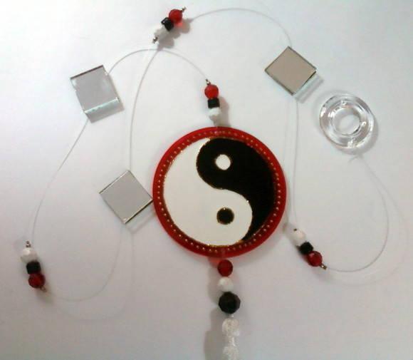 Fio de Luz Yin Yang com Borda Vermelha